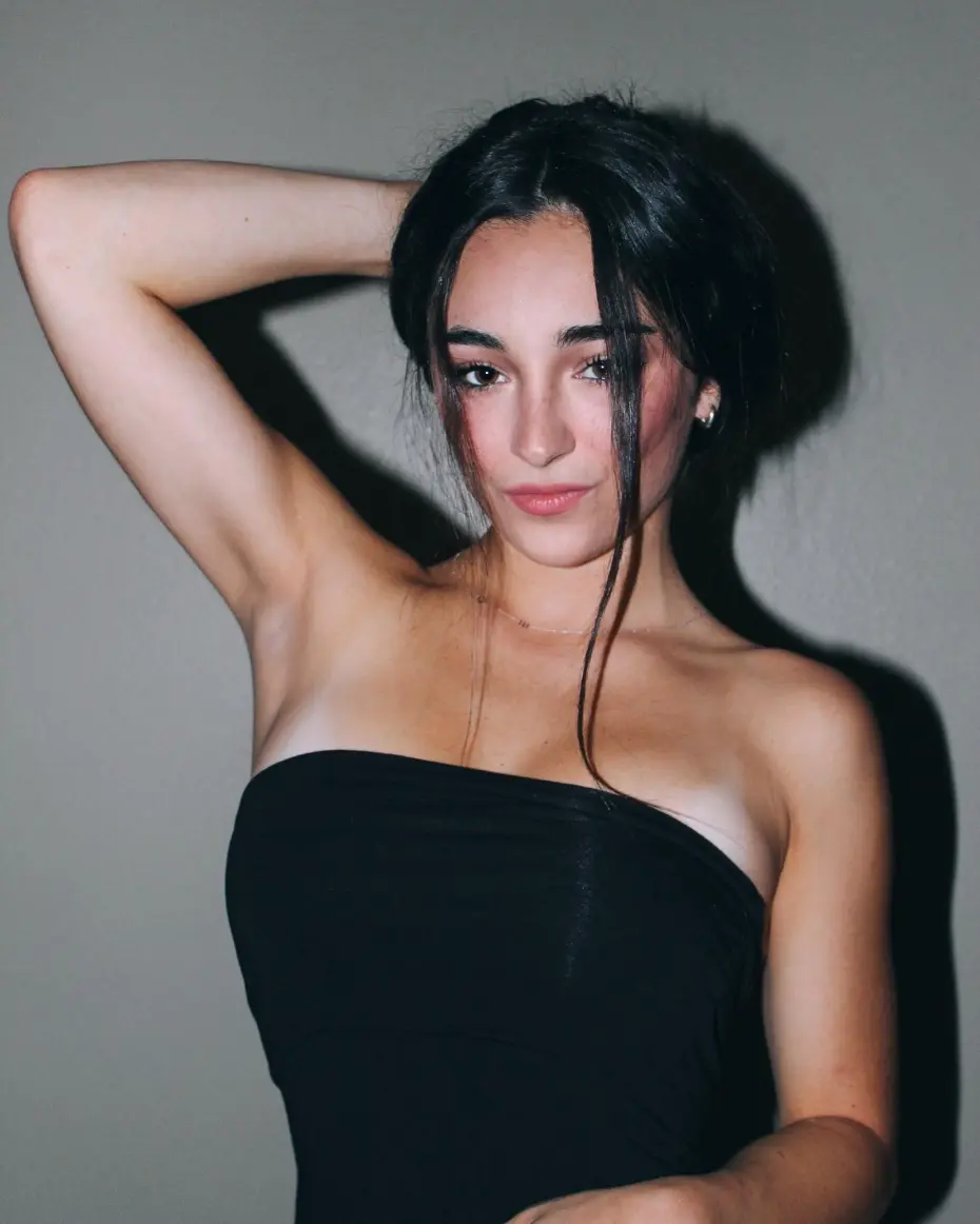 Elena Arenas