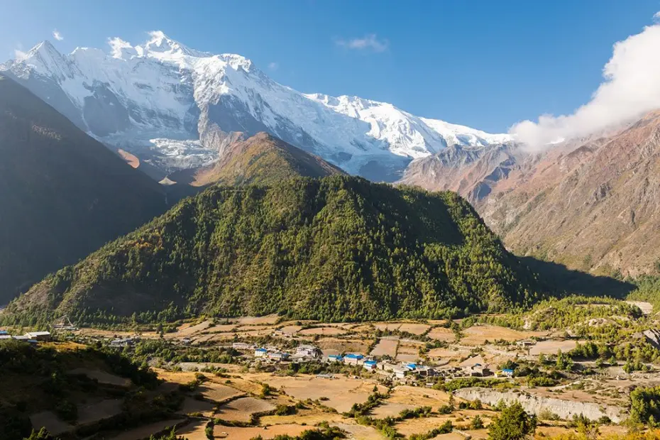 It Connects to the Annapurna Circuit
