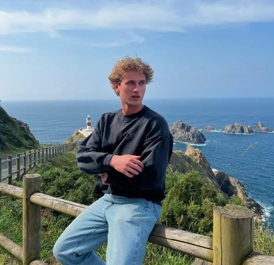 Thomas Kuc Thomas Kuc