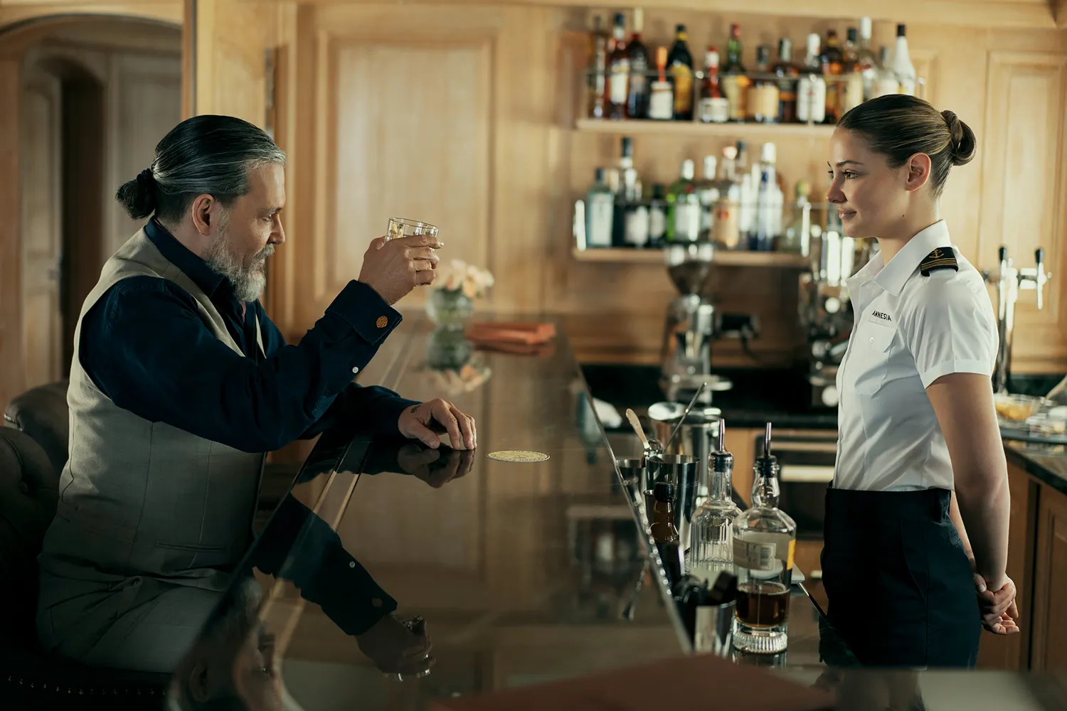 Johnny Depp and Madelyn Cline in Day Drinker. Niete/Lionsgate