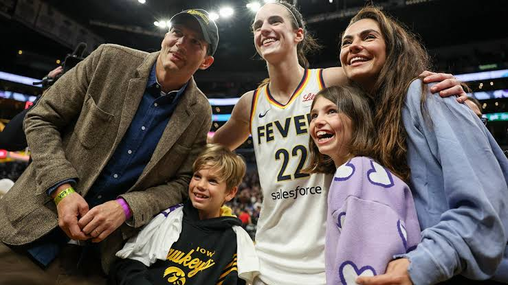 Kunis and Kutcher sit courtside with their children at the WNBA game at Crypto.com Arena in Los Angeles on May 24, 2024