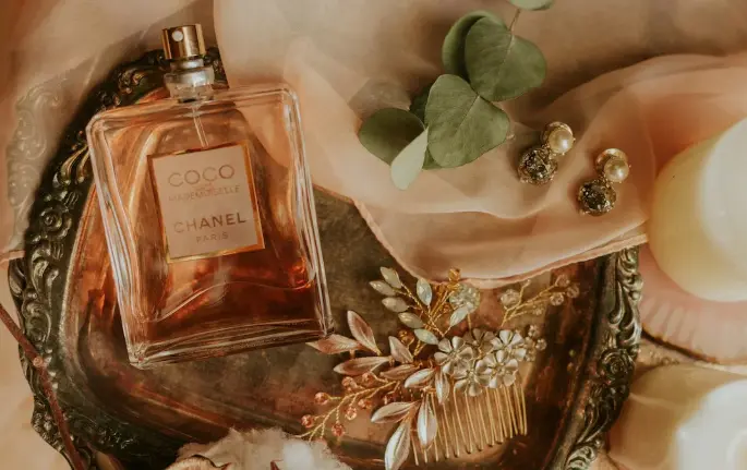 The Future of Perfumery: A Fusion of Tradition and Innovation